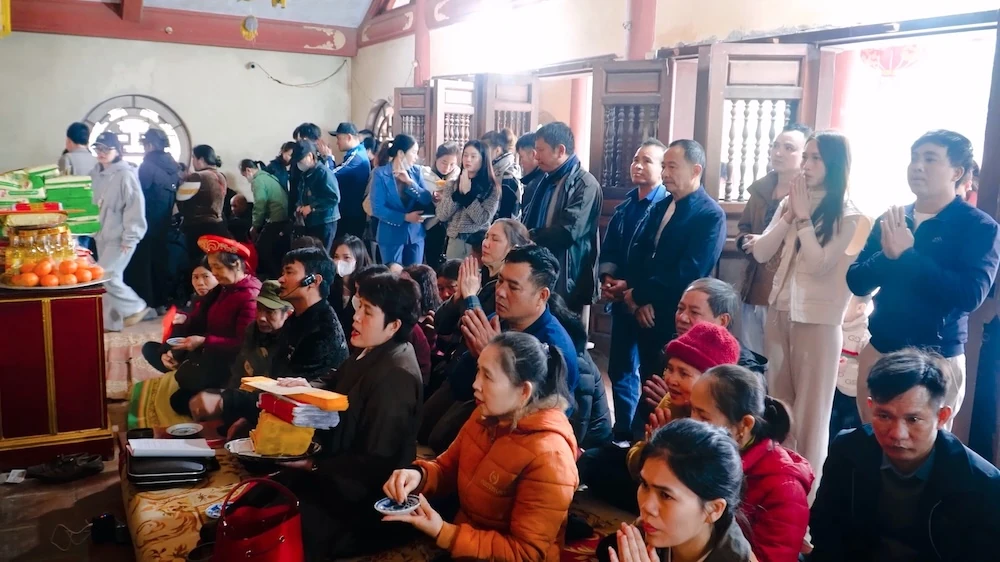 Đầu xuân đi lễ Cửa Đạt