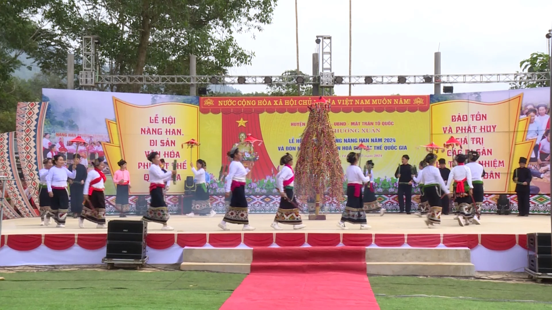 Về Trịnh Vạn nghe kể chuyện Nàng Han