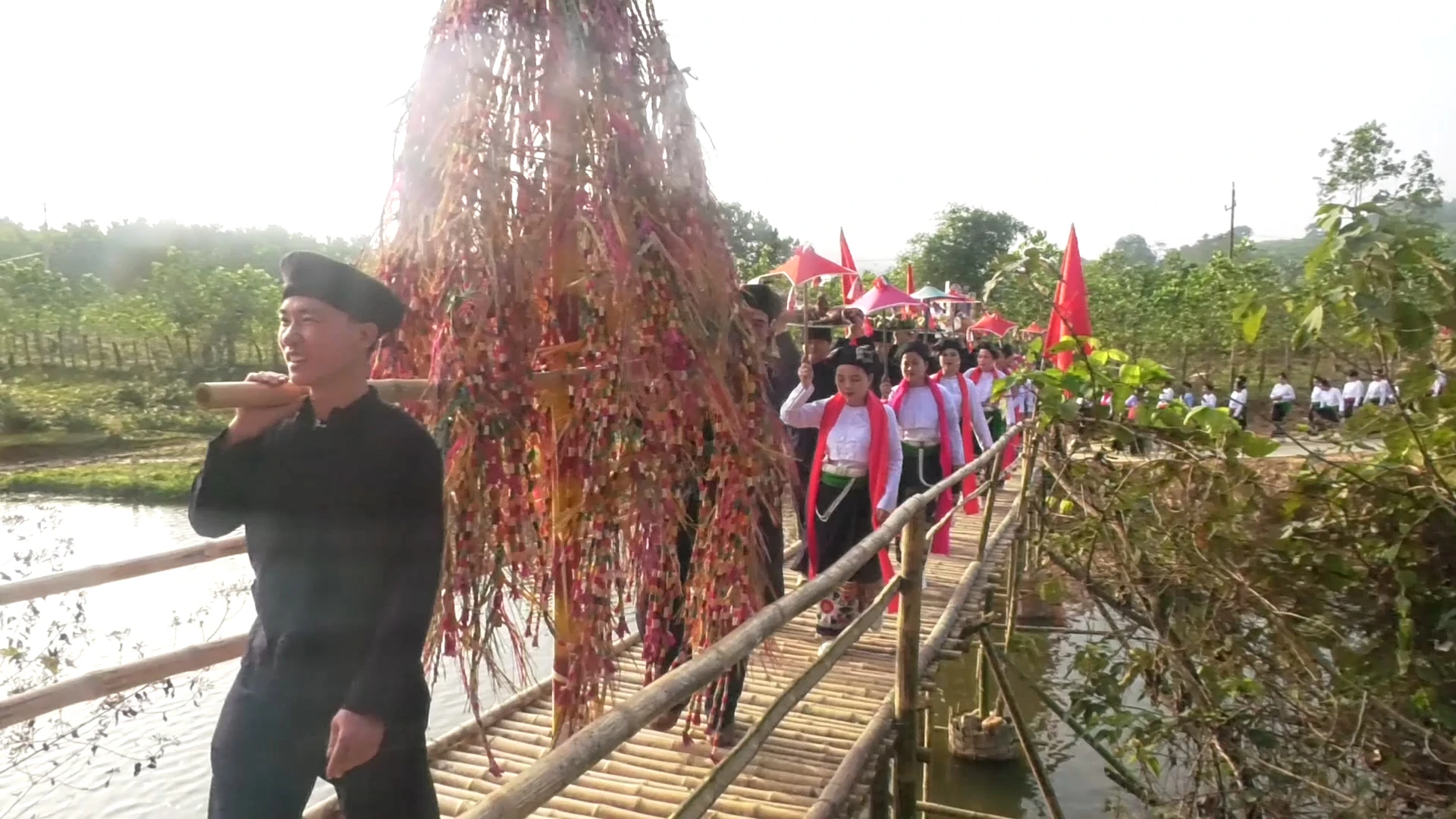 Về Trịnh Vạn nghe kể chuyện Nàng Han