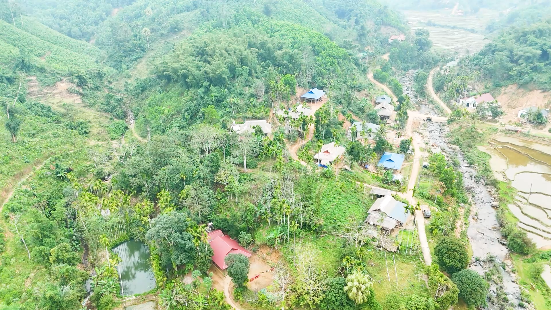 Xông đất” nhà mới của hộ nghèo