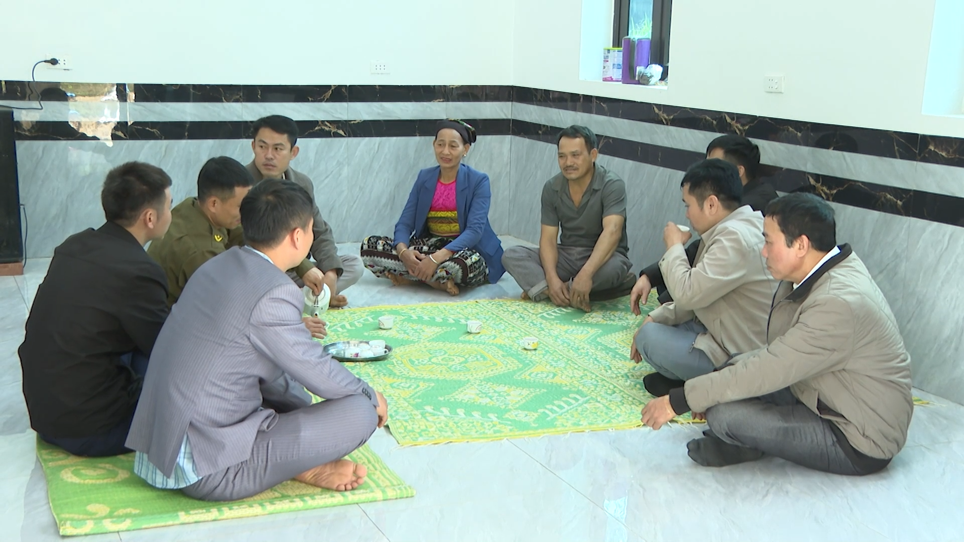 Xông đất” nhà mới của hộ nghèo