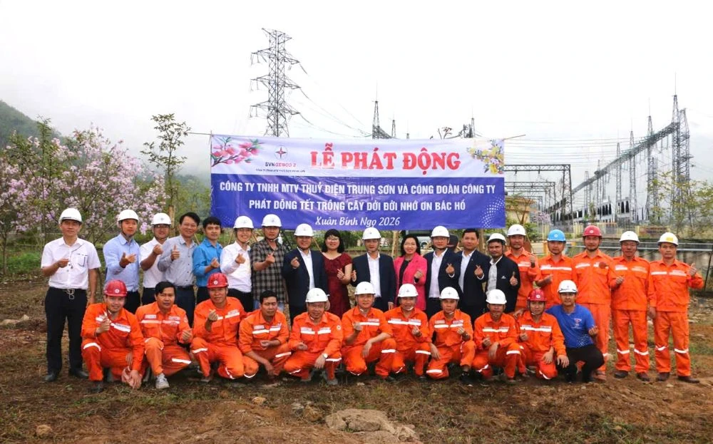 Công ty TNHH MTV Thủy điện Trung Sơn phát động trồng cây đầu xuân Bính Ngọ