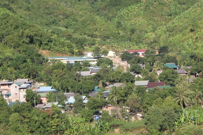 Người bác sĩ vùng biên “gieo” niềm tin cho bản làng