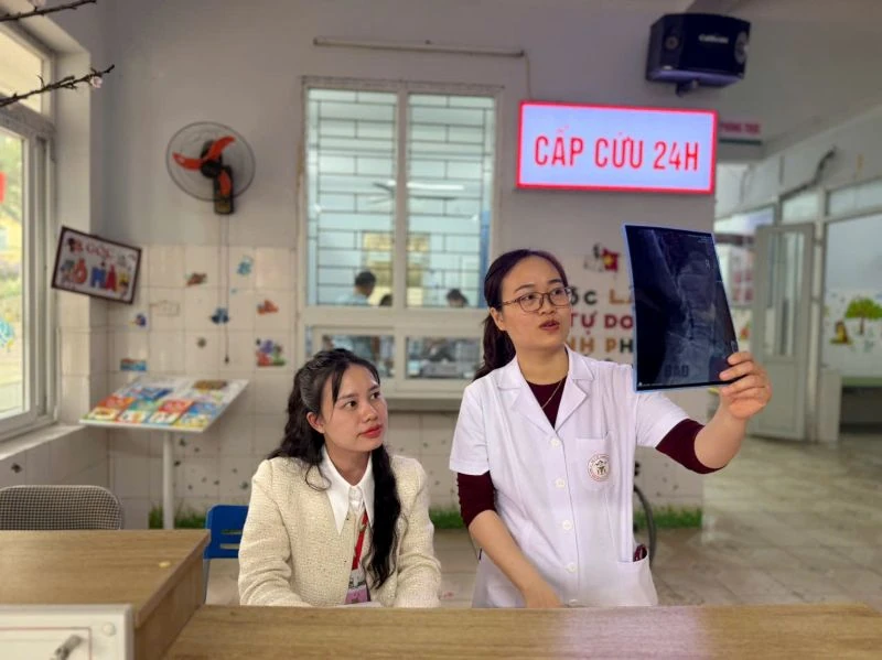 Yêu nghề y, giữ nghề y (Bài 3): “Bông hồng thép” bền bỉ giữ lửa y tế tuyến đầu