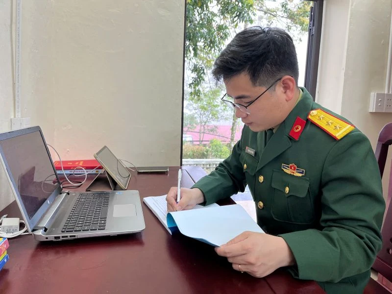 Những bác sĩ trẻ viết “bản tình ca” của sự trở về: Bài 4 - Chiến sĩ khoác áo blouse trắng canh giữ chủ quyền biển đảo