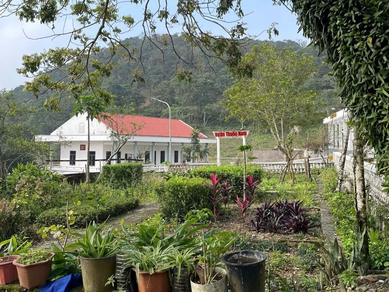 Những bác sĩ trẻ viết “bản tình ca” của sự trở về: Bài 4 - Chiến sĩ khoác áo blouse trắng canh giữ chủ quyền biển đảo