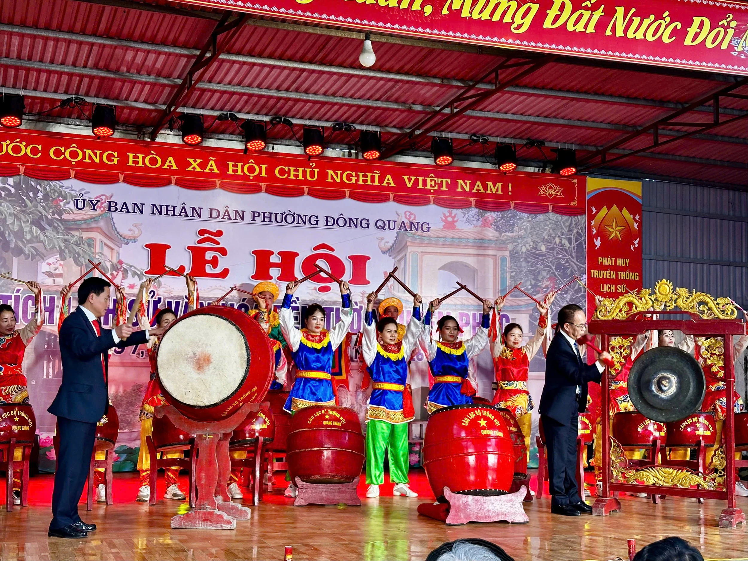 Lễ hội đền thờ Nguyễn Phục: Khi hội làng vẫn bền bỉ trong lòng đô thị