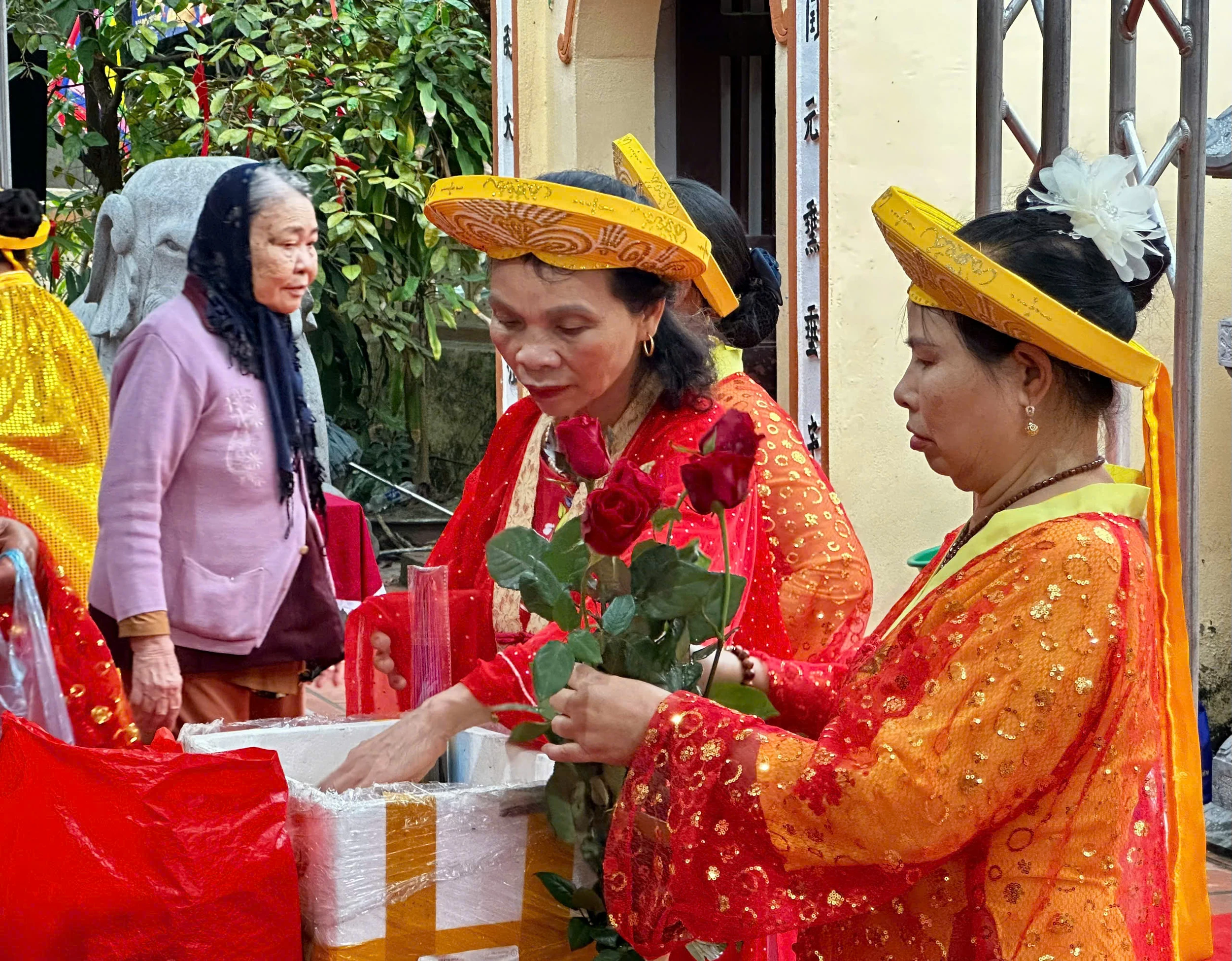 Lễ hội đền thờ Nguyễn Phục: Khi hội làng vẫn bền bỉ trong lòng đô thị