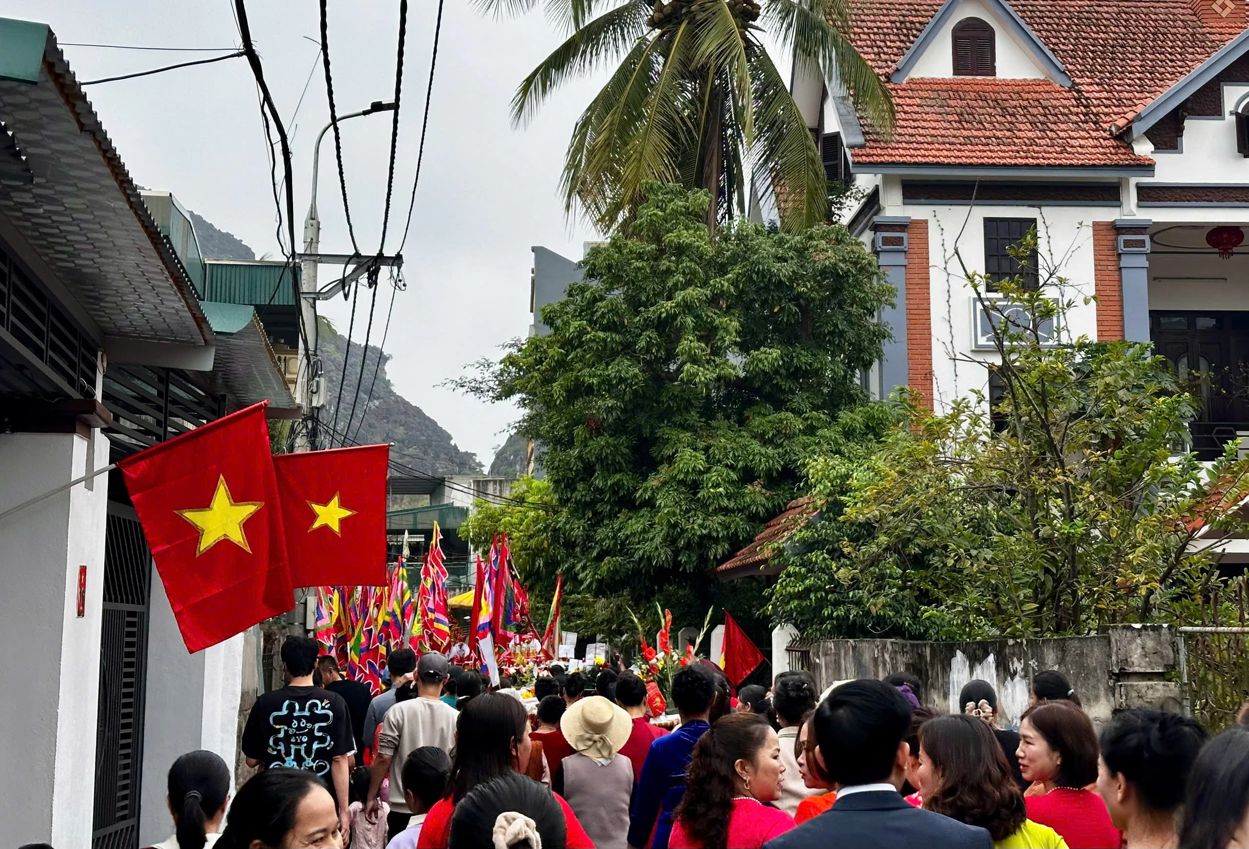 Lễ hội đền thờ Nguyễn Phục: Khi hội làng vẫn bền bỉ trong lòng đô thị