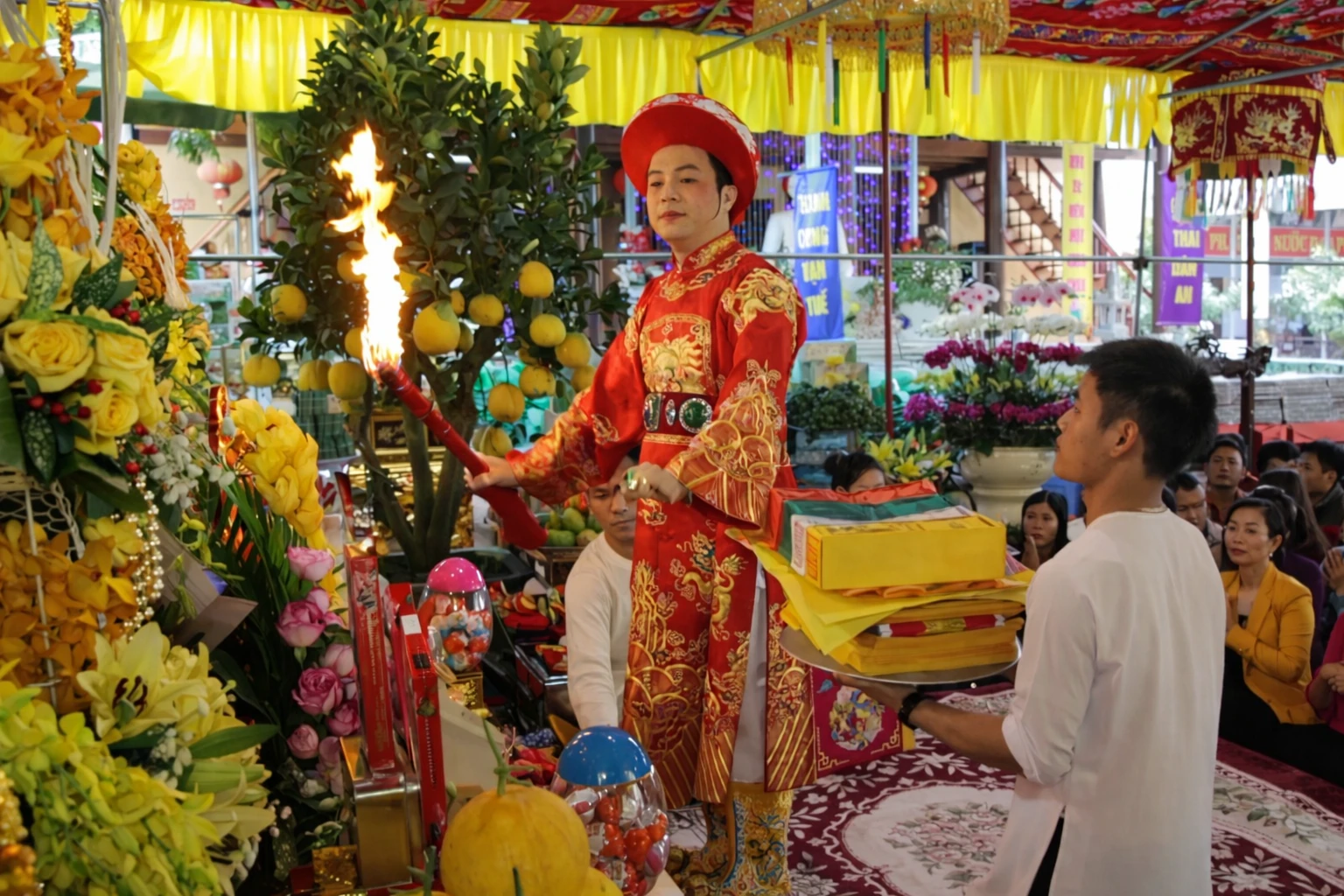 Tín ngưỡng thờ Mẫu xứ Thanh (Kỳ 2): Hầu đồng – Di sản trong đời sống hôm nay