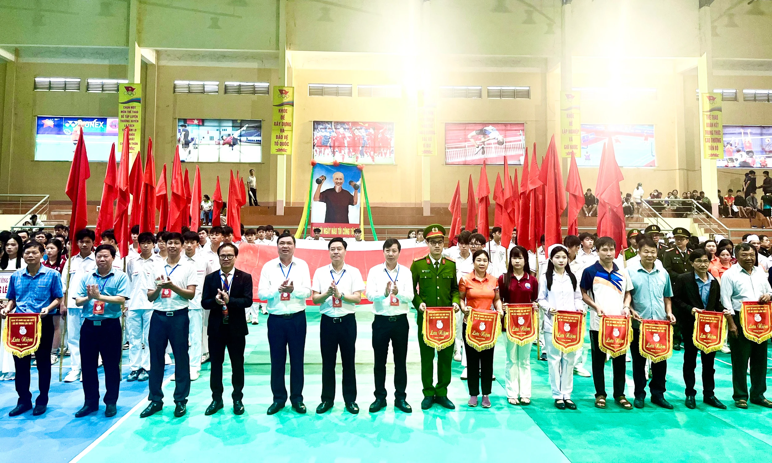 Xã Hà Trung khai mạc Đại hội Thể dục thể thao và phát động Toàn dân rèn luyện thân thể theo gương Bác Hồ vĩ đại”