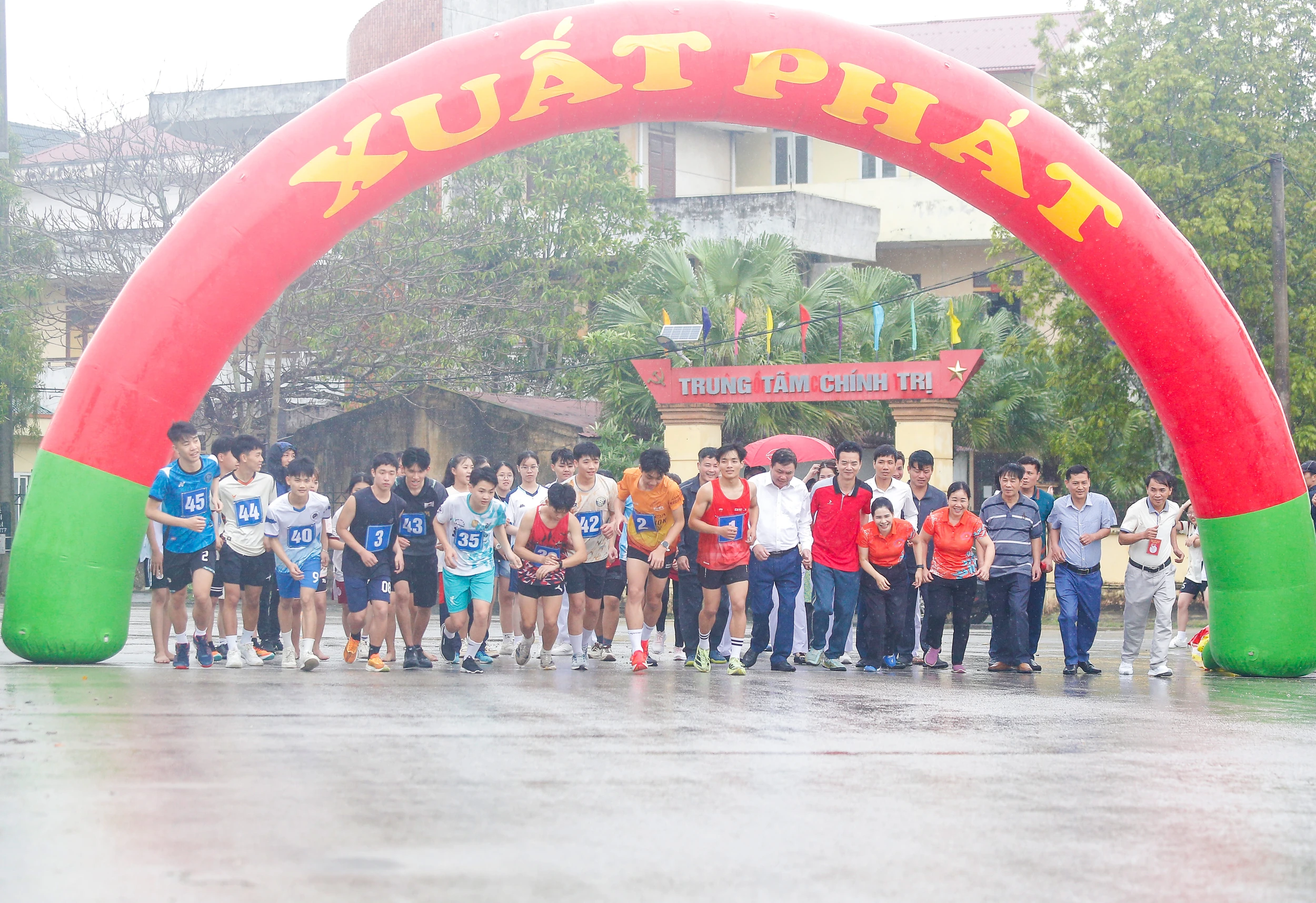 Xã Hà Trung khai mạc Đại hội Thể dục thể thao và phát động Toàn dân rèn luyện thân thể theo gương Bác Hồ vĩ đại”