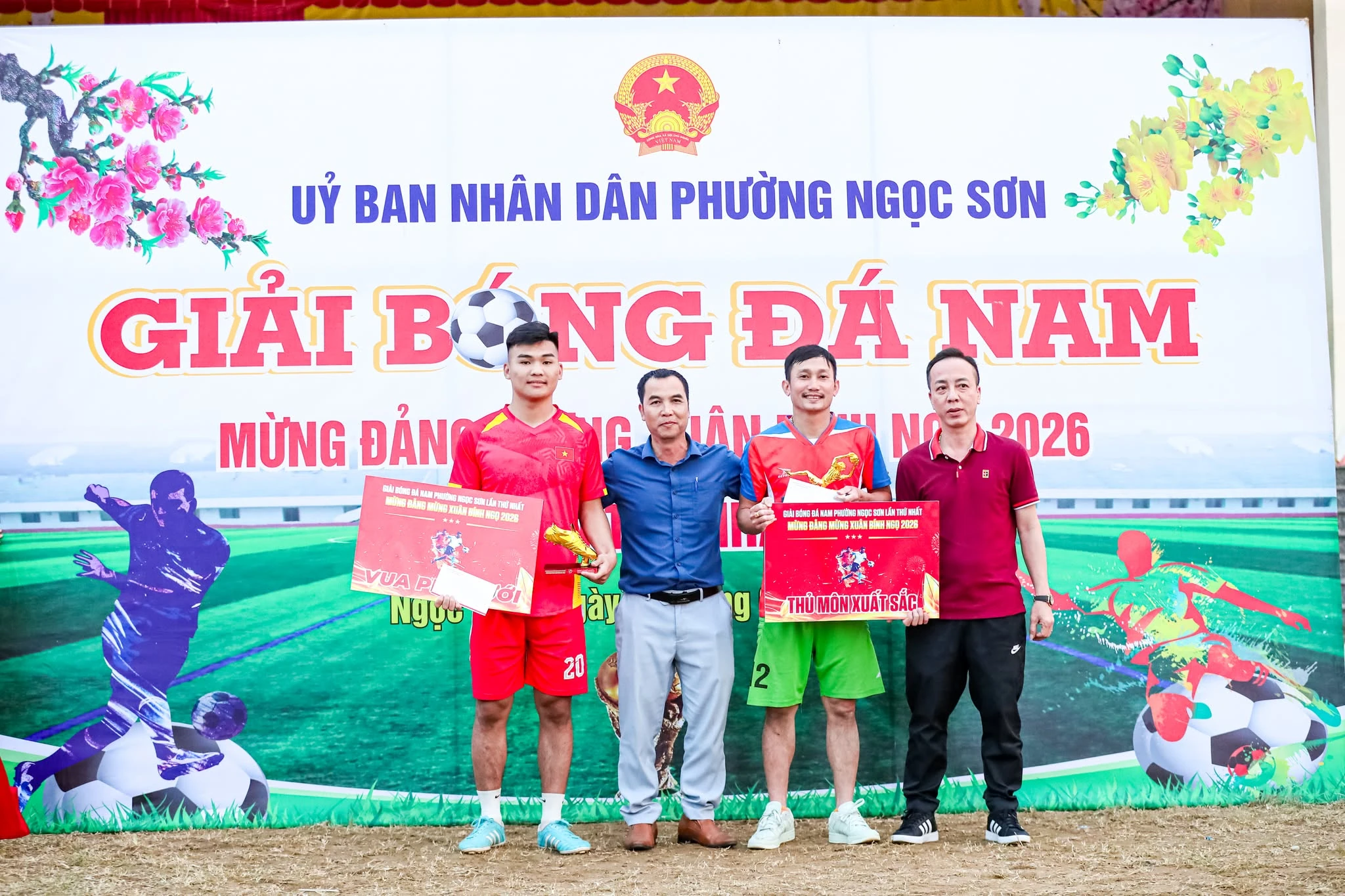 Giải bóng đá nam phường Ngọc Sơn chào xuân Bính Ngọ thành công rực rỡ