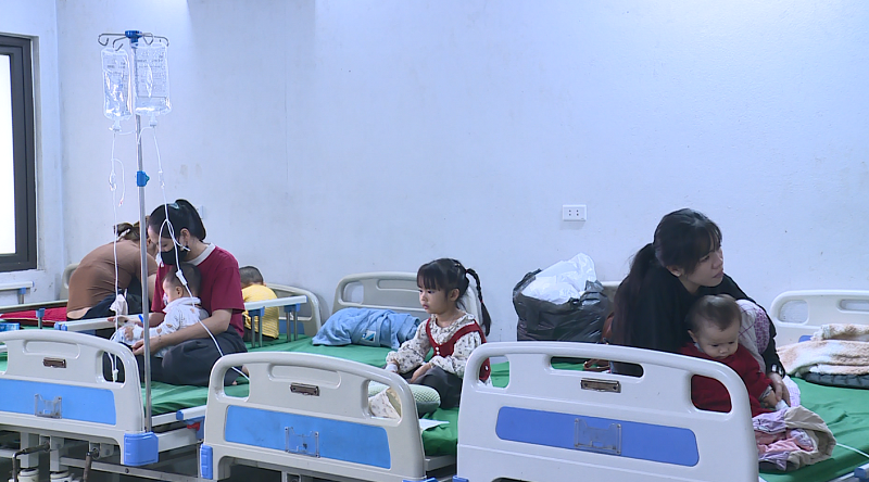 Trẻ nhập viện sau Tết: Hệ lụy từ việc ăn uống không kiểm soát