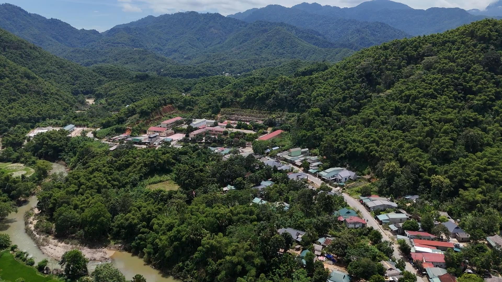 Chuyện thoát nghèo ở bản