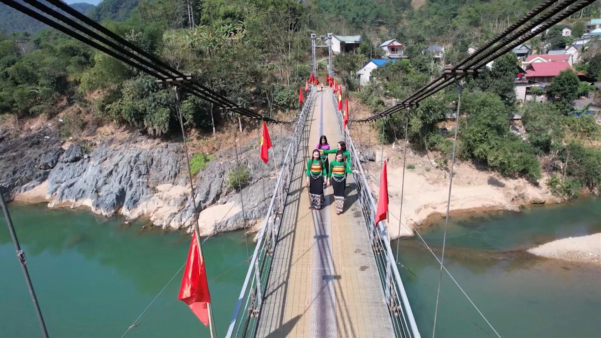 Tuyên truyền bầu cử ở miền núi xứ Thanh - Linh hoạt hình thức, trọn vẹn niềm tin