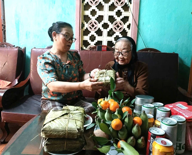 Độc đáo tục “ăn tết lại” ở Hợp Tiến