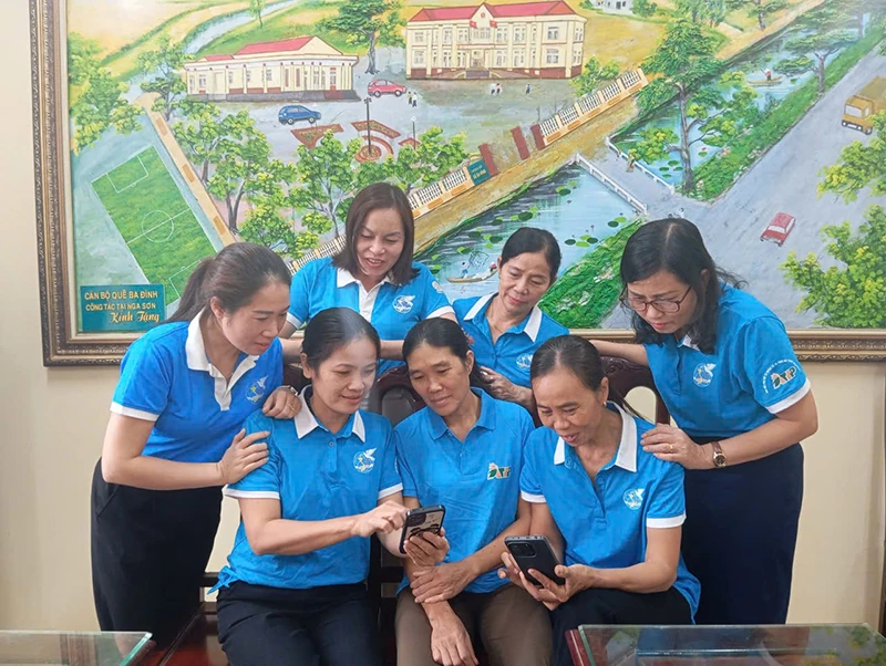 Phụ nữ xứ Thanh trong kỷ nguyên số (Bài 3): Đồng hành cùng phụ nữ tự tin trong chuyển đổi số