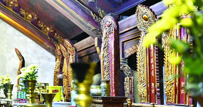 Cuộc đời đức vua Lê Thần Tông và các bà phi