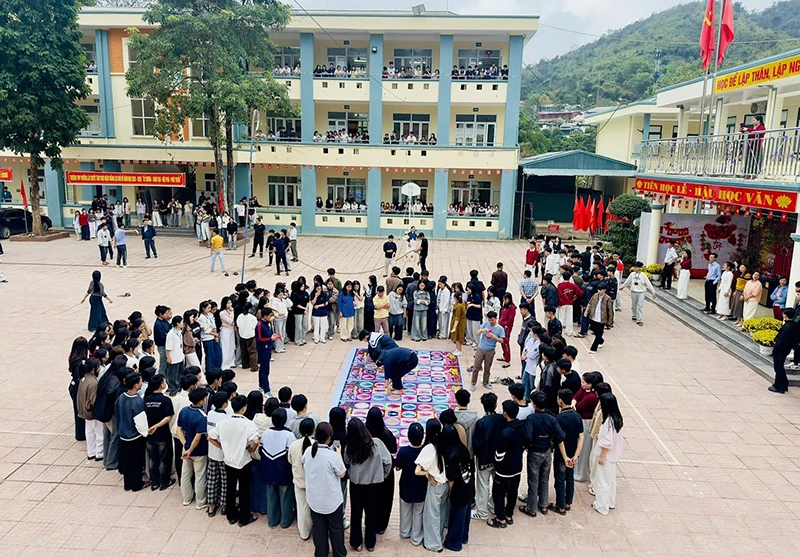 Giữ nhịp học cho học sinh vùng cao