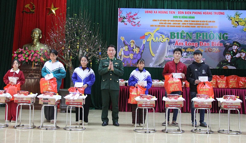 Dệt nên những mùa xuân...