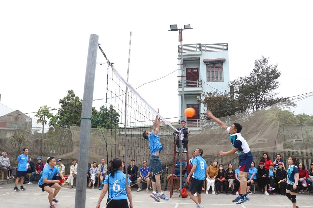 Phường Bỉm Sơn: Sôi nổi giải bóng chuyền hơi chào mừng bầu cử đại biểu Quốc hội và HĐND các cấp