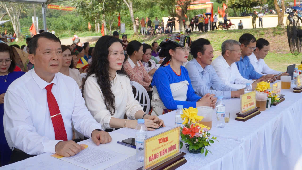 Rộn ràng Lễ hội Kin Chiêng Boọc Mạy xuân Bính Ngọ 2026