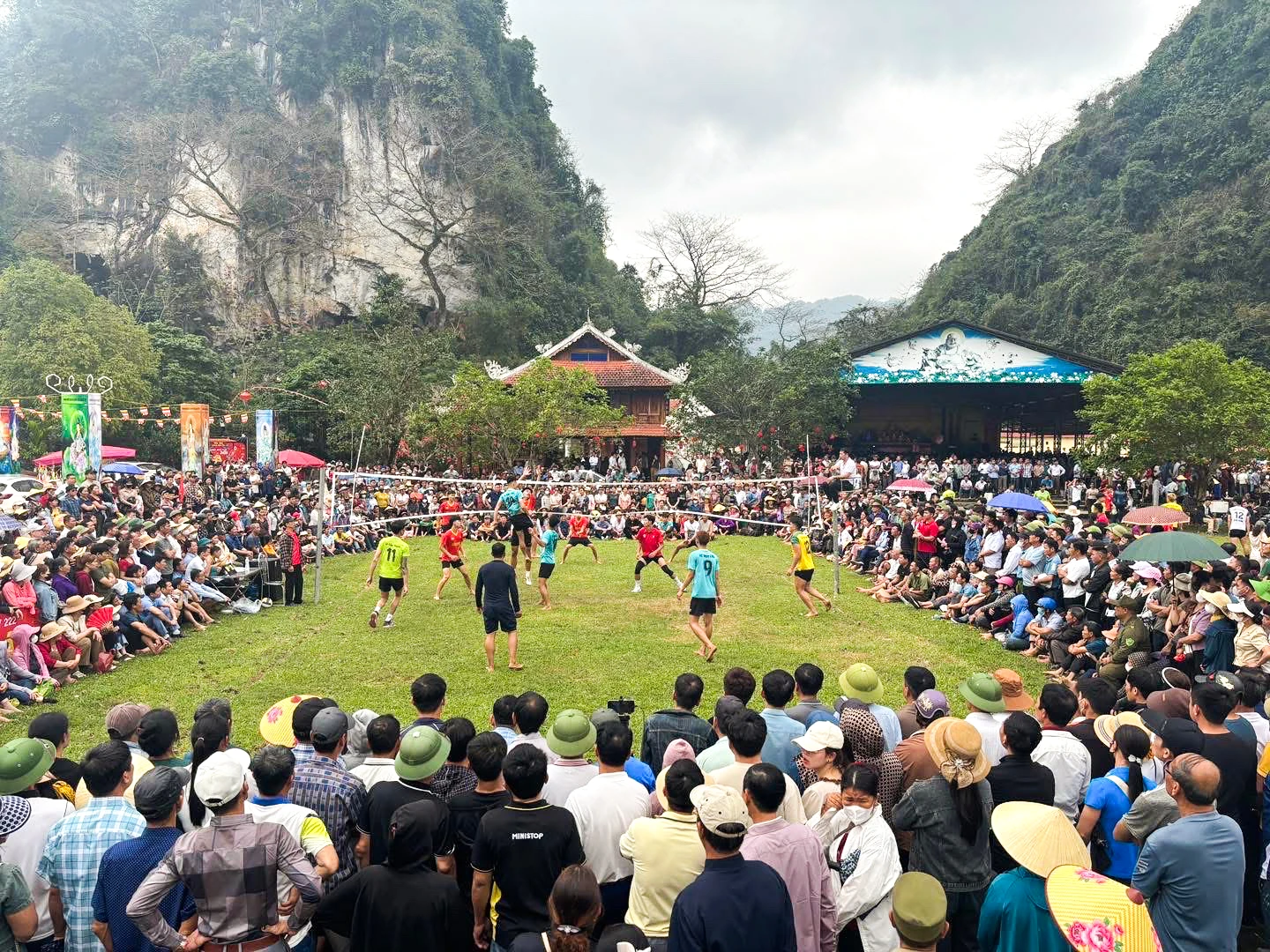 Đặc sắc thể thao dân tộc trong các lễ hội xuân