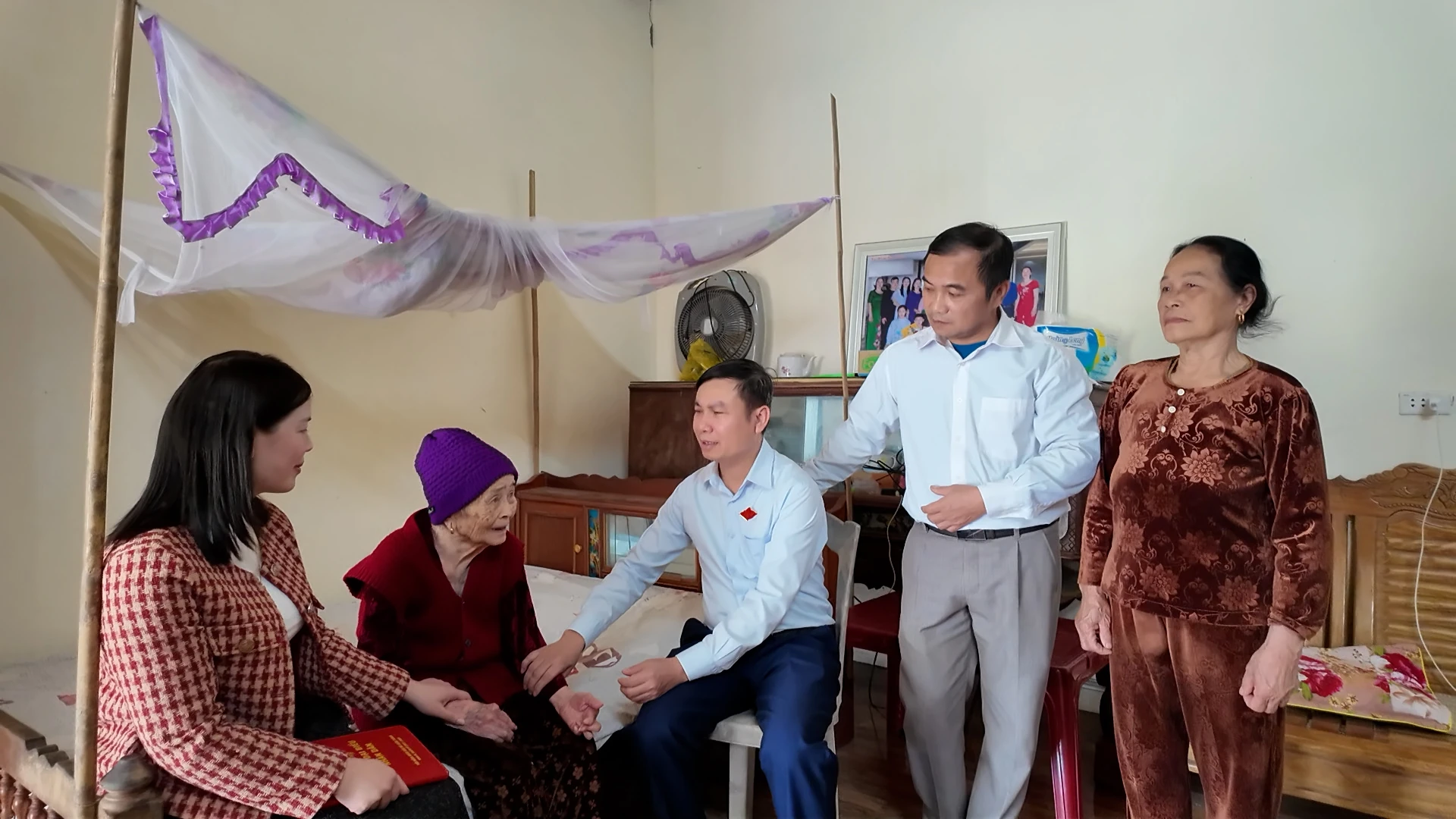 Người “vác tù và” làm đại biểu HĐND xã