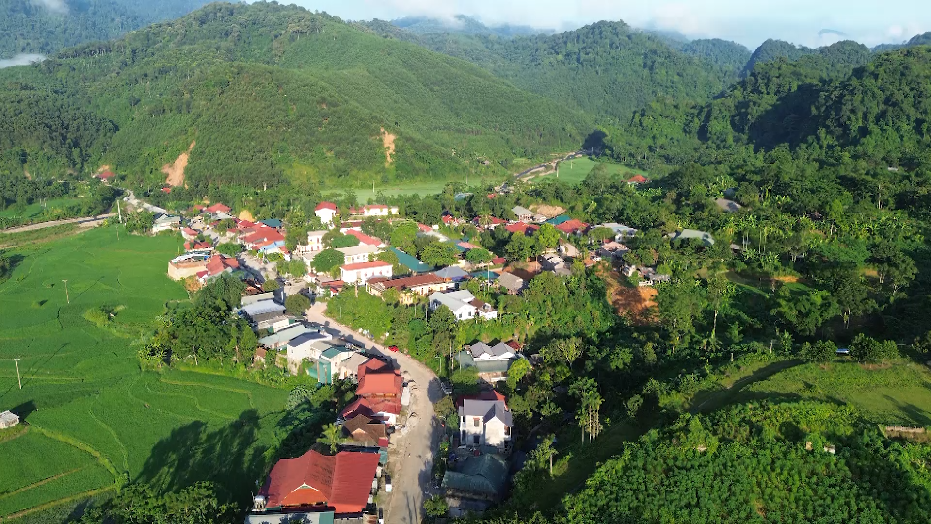 Xã biên giới Bát Mọt hướng về ngày hội non sông