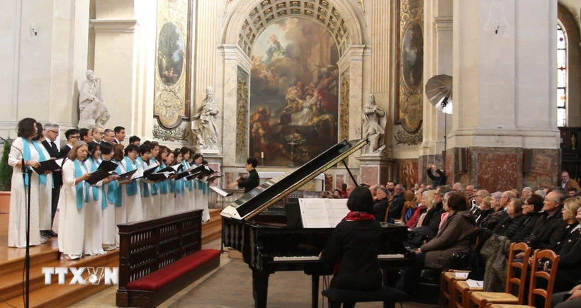 Âm nhạc Việt tỏa sáng tại Festival Hợp ca quốc tế Paris lần thứ 28