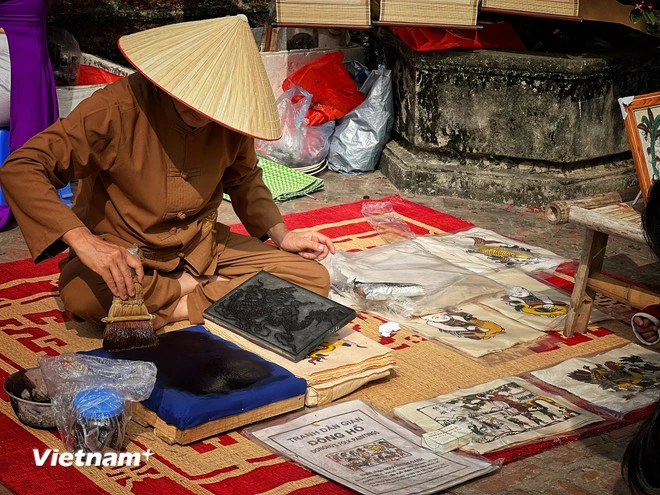 Làng tranh dân gian Đông Hồ đón nhận bằng ghi danh di sản của UNESCO