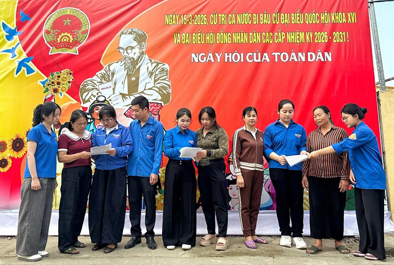 Sắc xanh tuổi trẻ đồng hành cùng ngày hội non sông