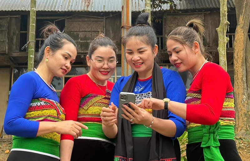 Lá phiếu mang nhịp đập của công nghệ số