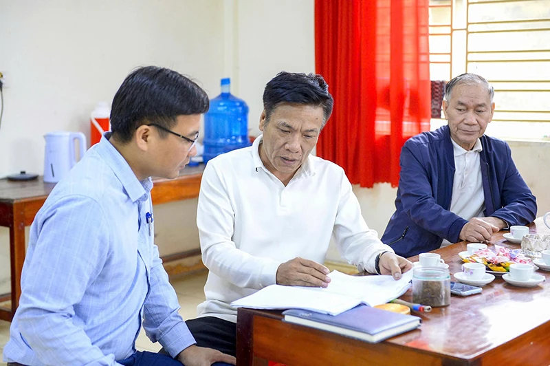 Ngư dân hướng về ngày bầu cử