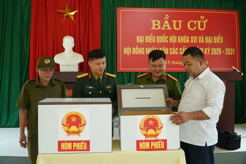 Những hình ảnh đẹp trước ngày bầu cử ở xã vùng biên