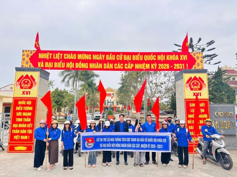 Thanh niên Thanh Hóa sôi nổi ra quân tuyên truyền lưu động về bầu cử