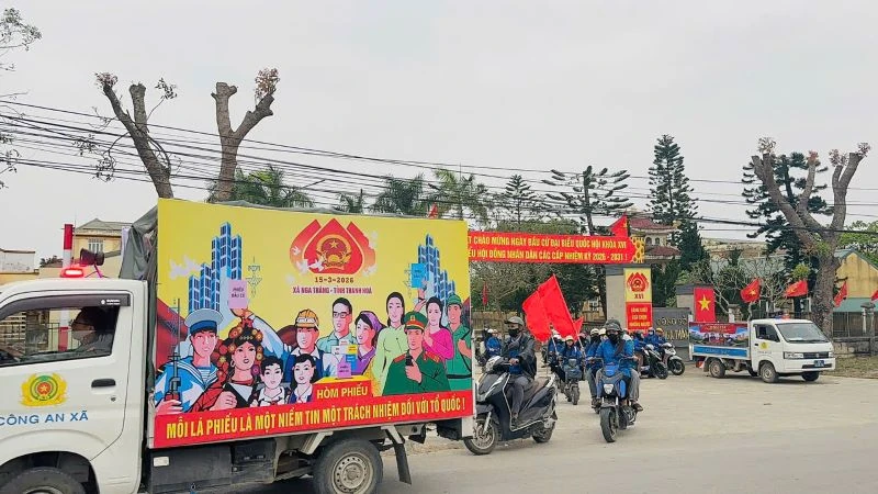 Thanh niên Thanh Hóa sôi nổi ra quân tuyên truyền lưu động về bầu cử