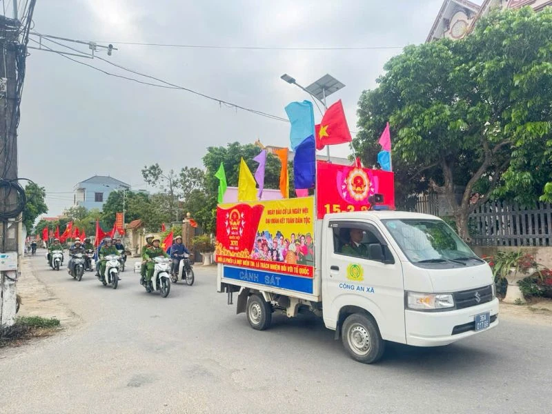 Thanh niên Thanh Hóa sôi nổi ra quân tuyên truyền lưu động về bầu cử