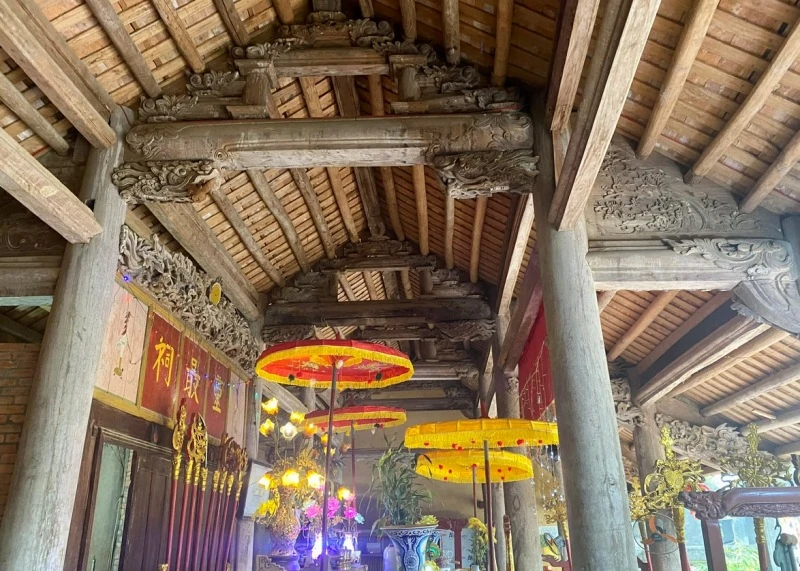 Trăm năm còn đó nghè Cẩm Hoàng