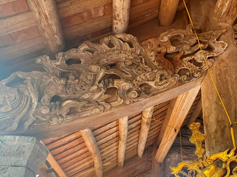 Trăm năm còn đó nghè Cẩm Hoàng