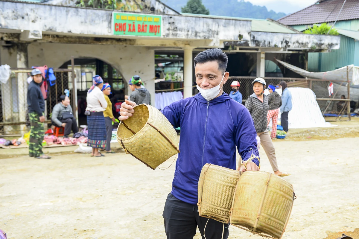 Chợ phiên Bát Mọt - nhịp sống vùng biên miền Tây xứ Thanh