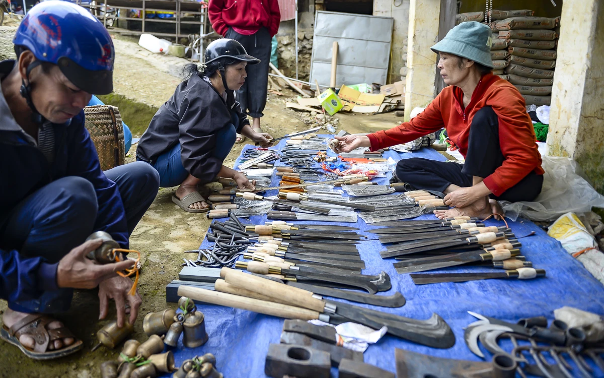 Chợ phiên Bát Mọt - nhịp sống vùng biên miền Tây xứ Thanh