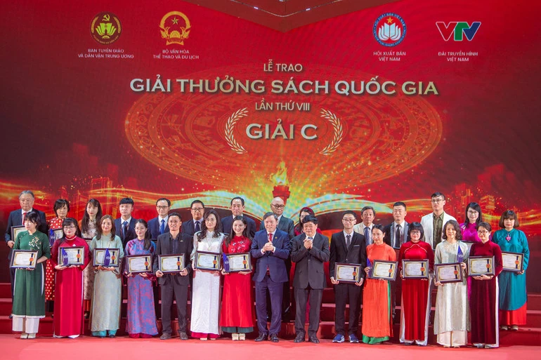 Hai cuốn sách về lịch sử giành giải A Giải thưởng Sách Quốc gia