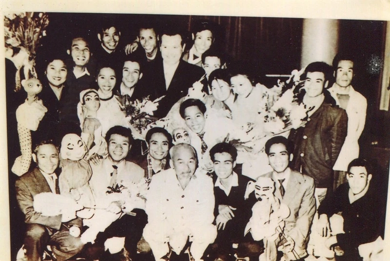 Ngày này năm xưa (12/3): Toàn Đảng, toàn dân, toàn quân ta phải luôn đoàn kết thành một khối vững chắc