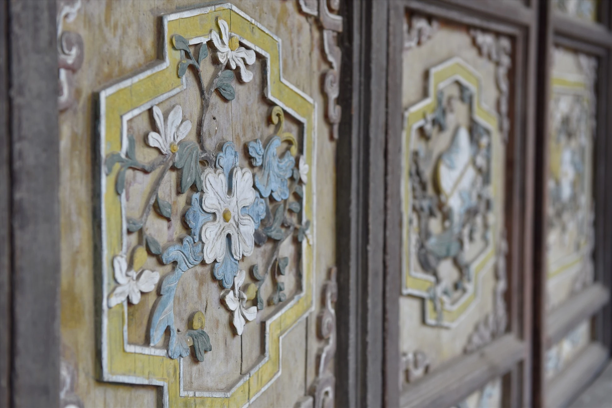 “Có muốn lấy chồng thì xuống Nguyệt Viên”