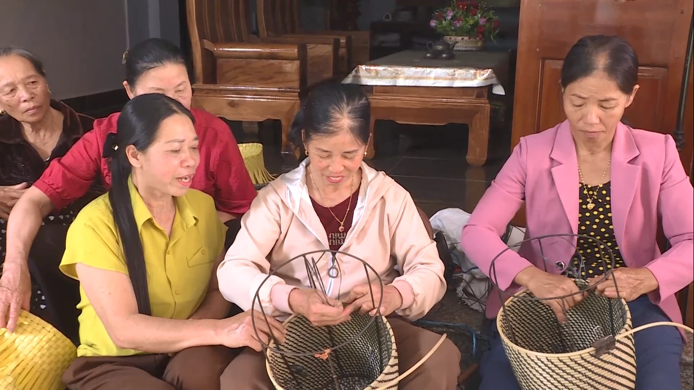 Giữ lửa nghề nhựa xiên Thiệu Toán