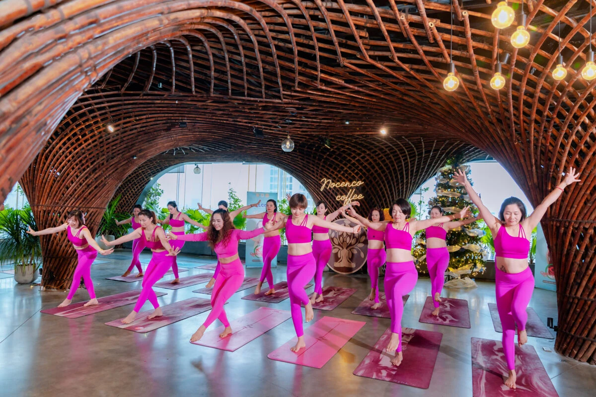 Phụ nữ với thể thao: Lối sống khoẻ sau những giờ lao động và làm việc