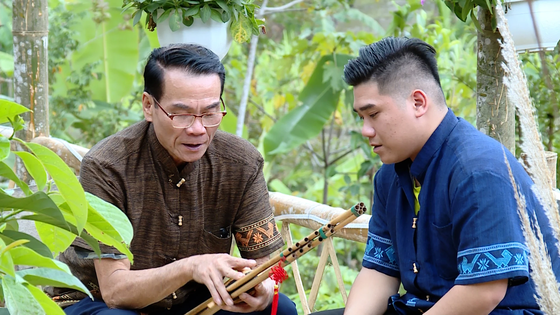 Như suối hát tình ca