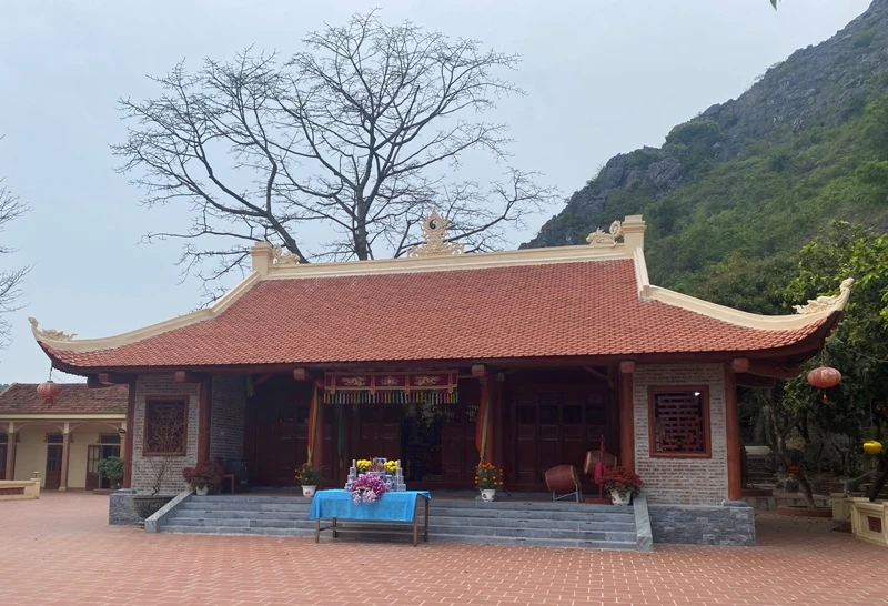 “Lạc bước” Phủ Suối